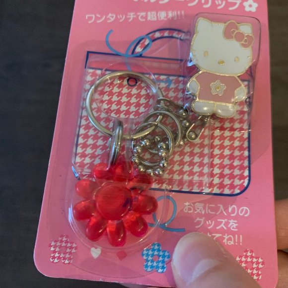 VINTAGE 1997 UNOPENED HELLO KITTY KEYCHAIN - Picture 8 of 8